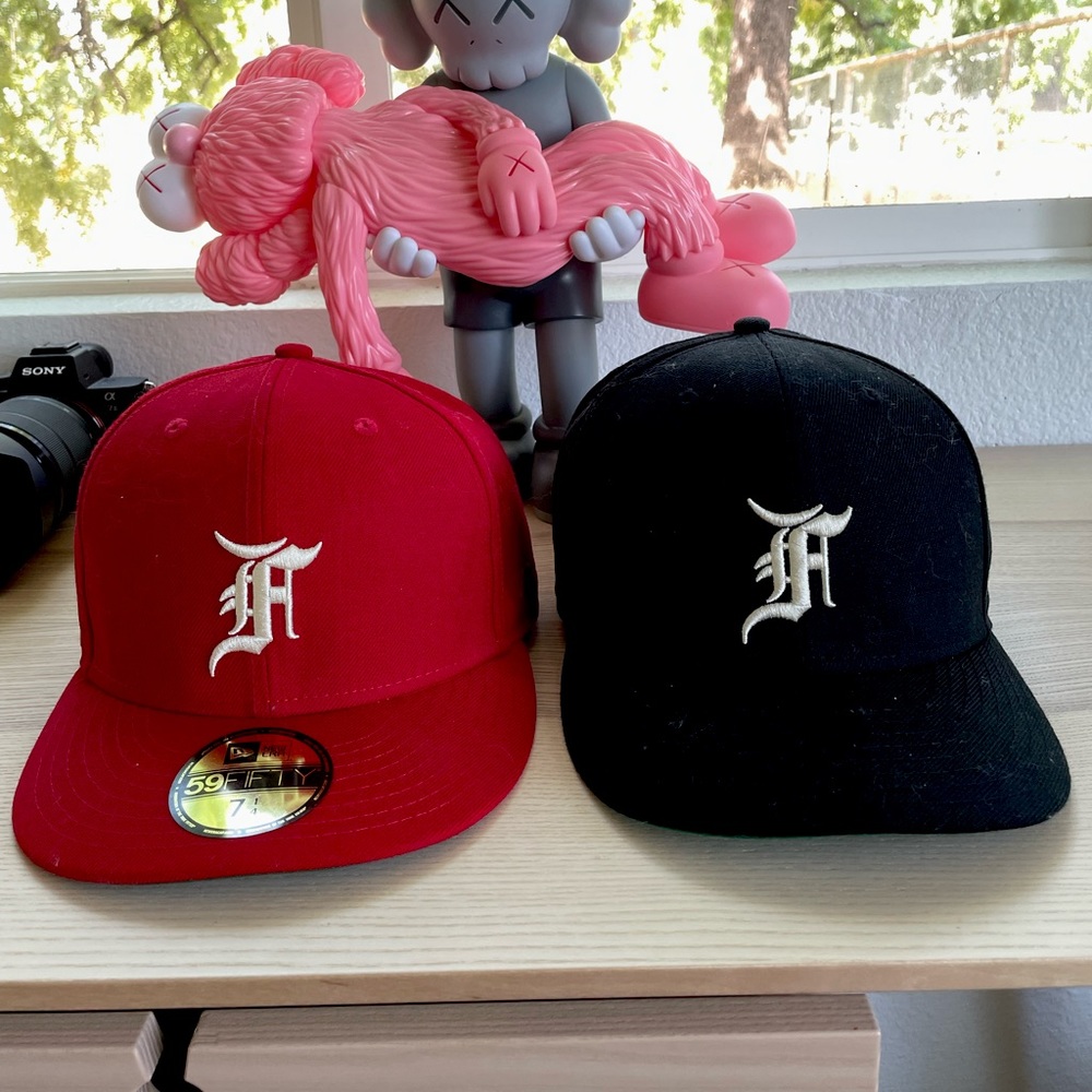 Fear of god essentials Hat set red and black